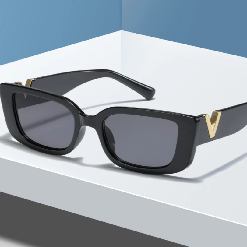 Designer sunglasses gold V 2023