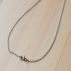 Minimal Triangle Necklace